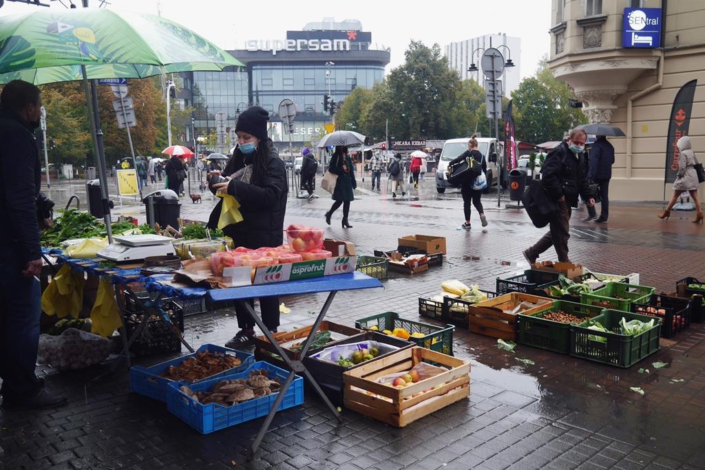 Straż Miejska w Katowicach walczy z nielegalnym handlem na ul. Stawowej