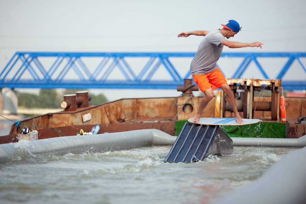 Przez cały weekend przy Libero będą się odbywać zawody w skimboardingu