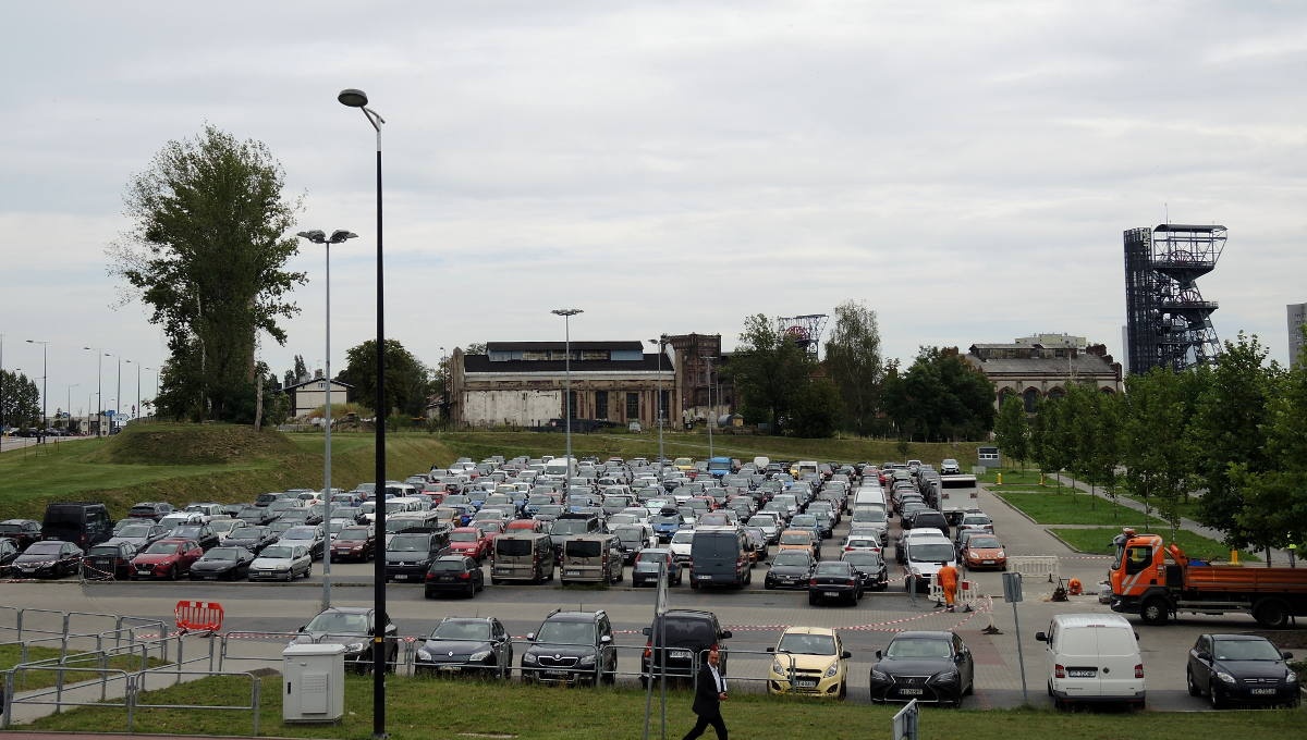 Za parking w strefie kultury będzie można zapłacić tylko w jeden sposób. Będzie też wysoka kara za nieopłacenie postoju