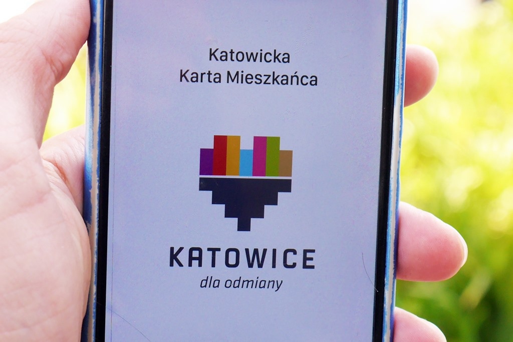 Duże zainteresowanie kartą mieszkańca w Katowicach. Sprawdziliśmy jak działa aplikacja