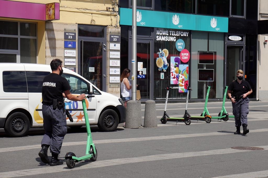 W centrum Katowic powstanie kilkadziesiąt punktów do odstawiania hulajnóg