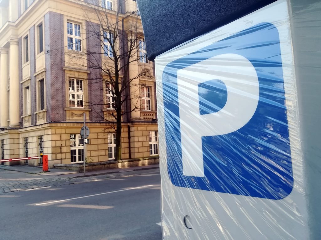 W parkomatach w Katowicach w końcu można płacić kartą