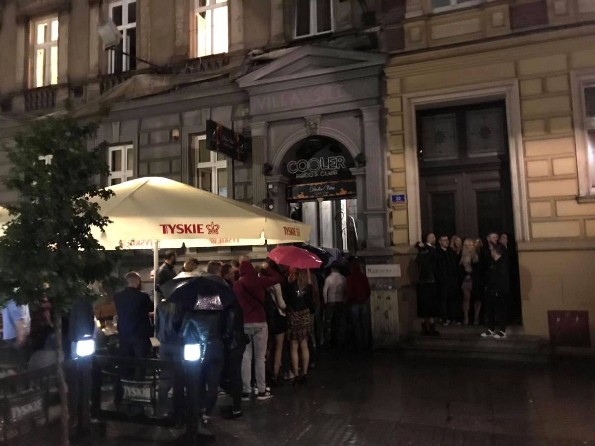 Impreza taneczna w klubie na Mariackiej w Katowicach. Właściciel zaprzecza