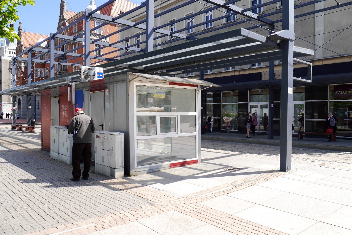 W końcu z Rynku zniknie budka tramwajowa