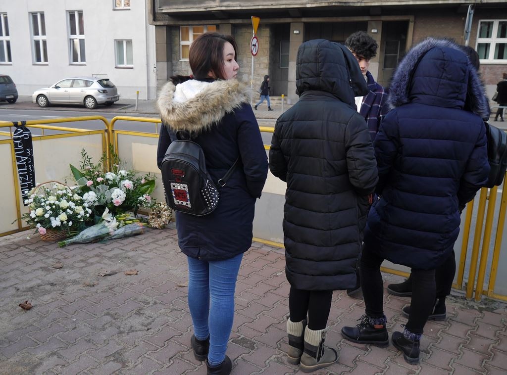 19-latka z Kazachstanu zginęła na torach w Zawodziu. Teraz w tym miejscu zaczyna się przebudowa