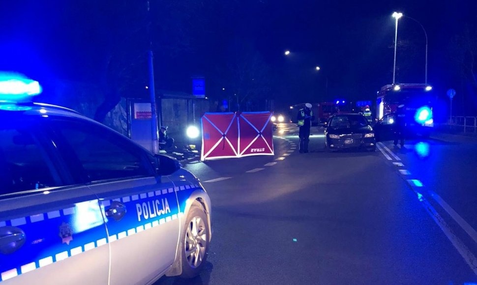 W Katowicach rowerzysta zginął pod kołami BMW. Policja prosi o pomoc
