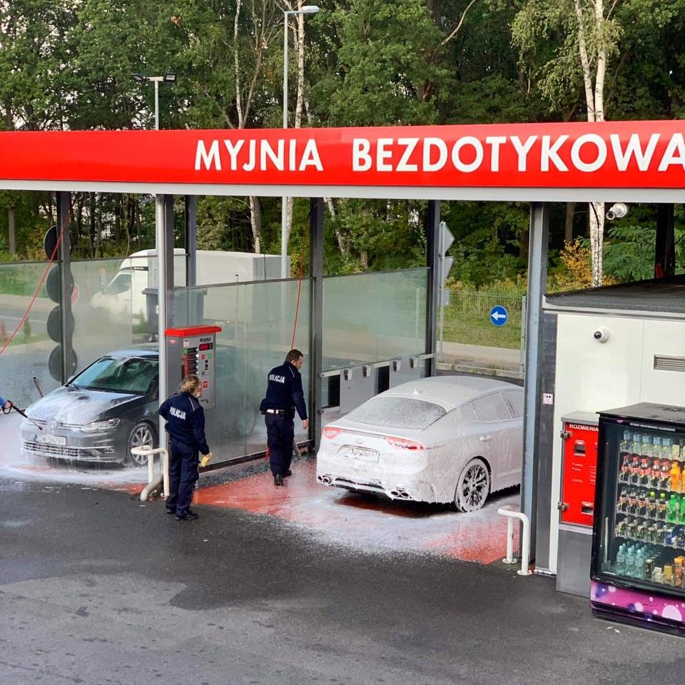 Mandaty odstraszają klientów myjni samochodowych. Właściciel jednej z nich proponuje więc program 