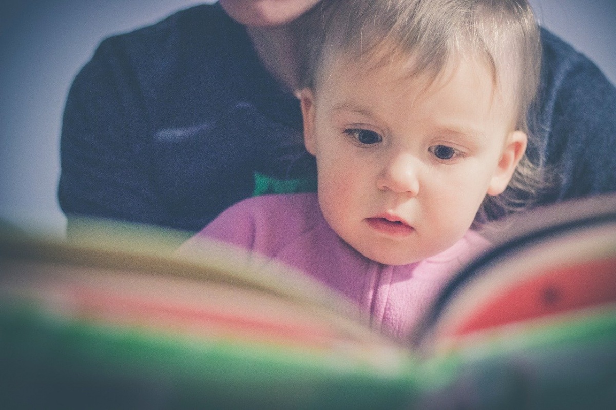 Katowickie bibliotekarki czytają dzieciom przez telefon bajki