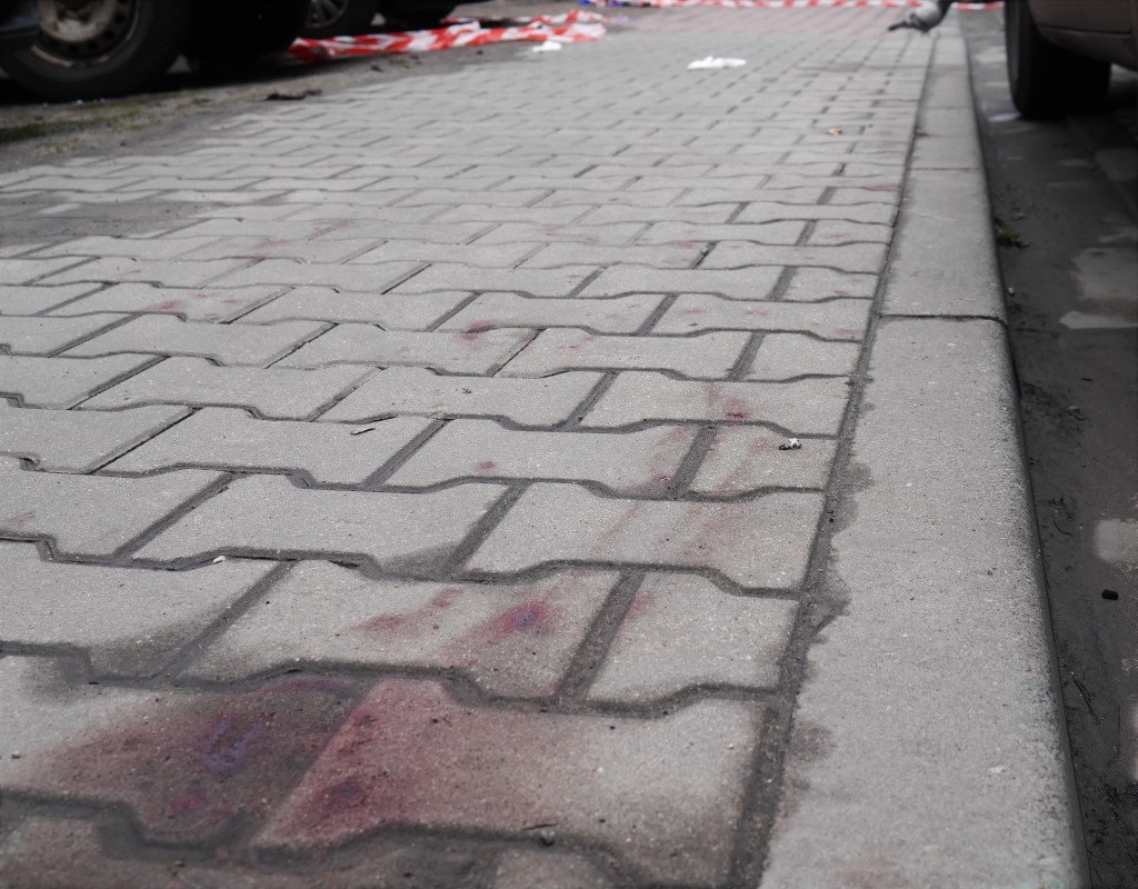 Bracia ranni w strzelaninie w centrum Katowic są dobrze znani policji. Ich rodzina obwinia policjantów