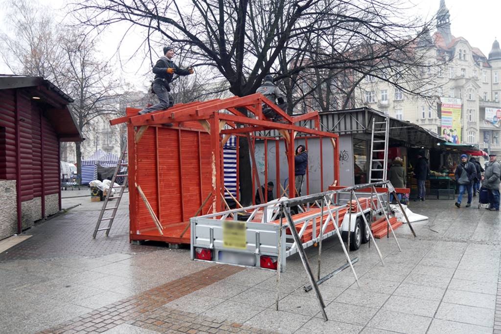 Dzień dobry Katowice. Samowola budowlana na targowisku w centrum miasta