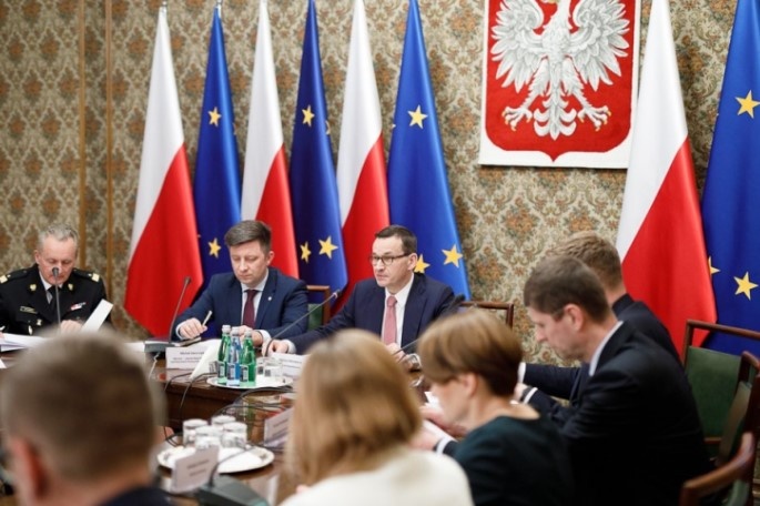 Rząd odwołuje imprezy masowe z powodu epidemii koronawirusa