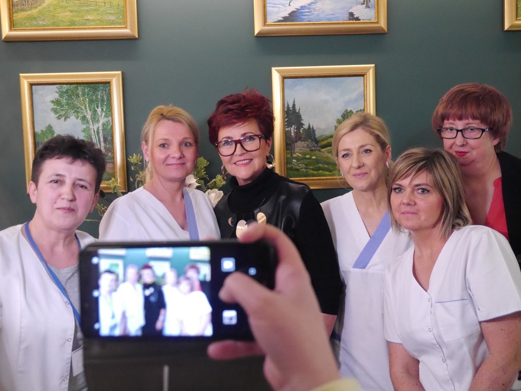Fundacja Jolanty Kwaśniewskiej stworzyła nową jadalnię w domu pomocy społecznej w Katowicach