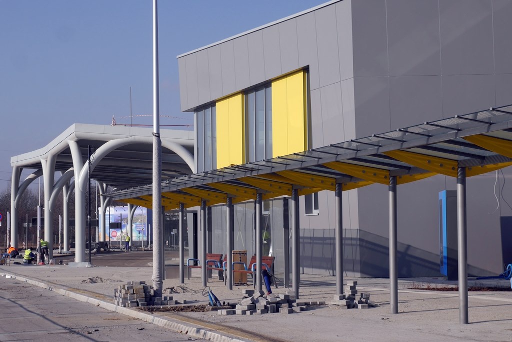 Jest już pierwszy użytkownik nowego międzynarodowego dworca autobusowego przy ul. Sądowej. To bezdomny