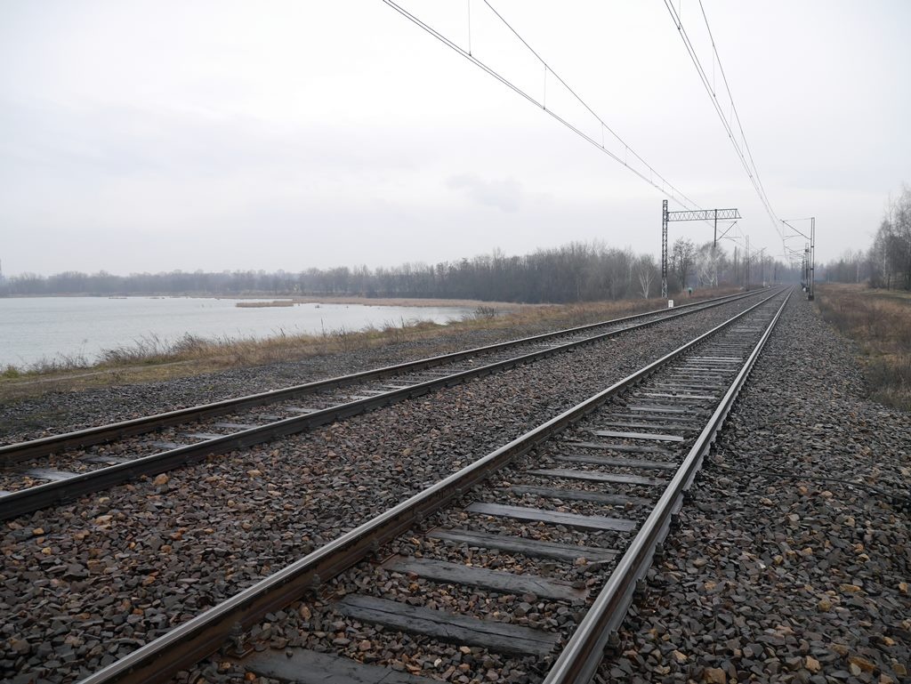 Kolejowa inwestycja zbliża się do Katowic, ale bardzo powoli