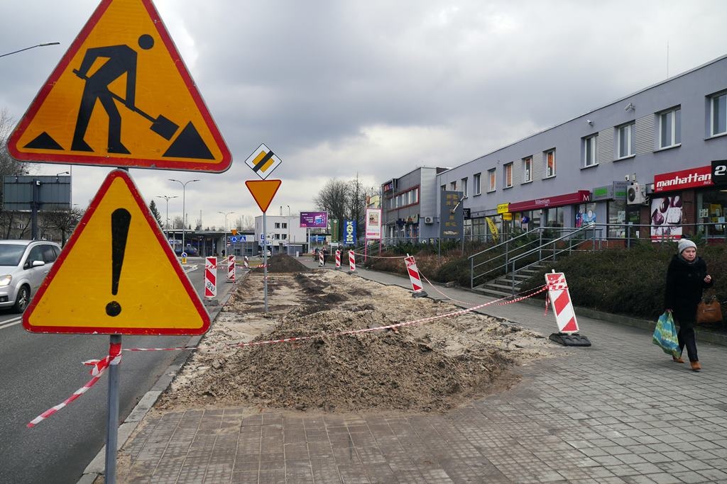 Awantura o drogę rowerową w Ligocie. Mieszkańcy wolą parking
