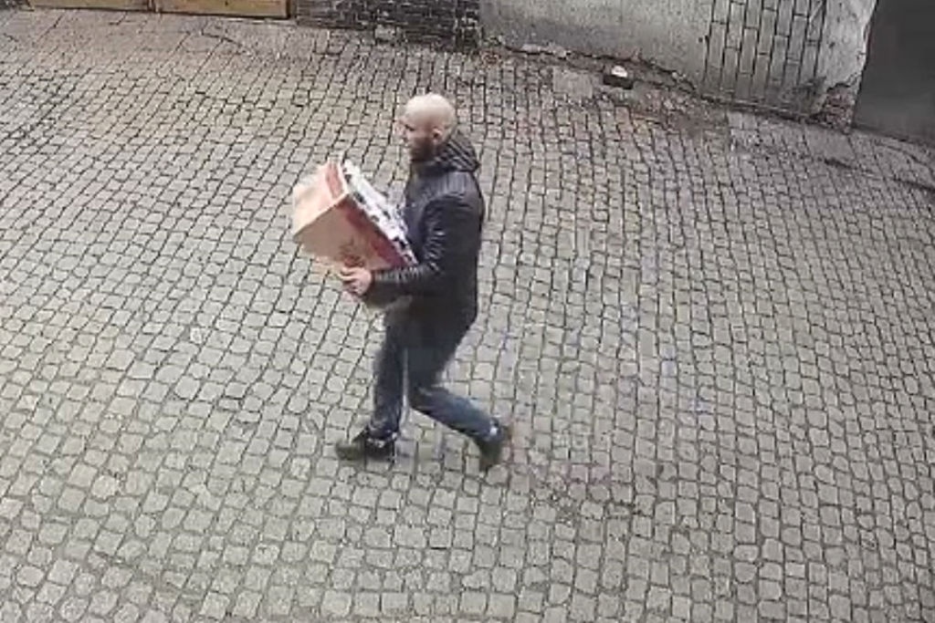 Policja szuka złodzieja papierosów. Włamał się do sklepu w Szopienicach