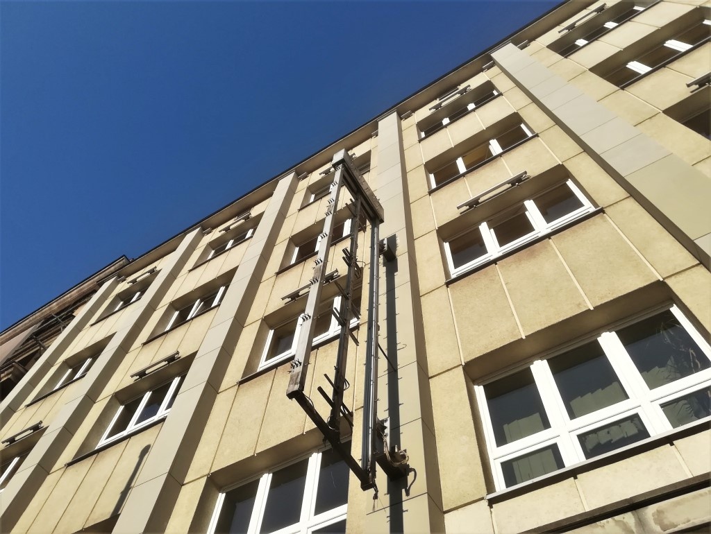 Kino Światowid zmienia neon. Poprzedni się spalił
