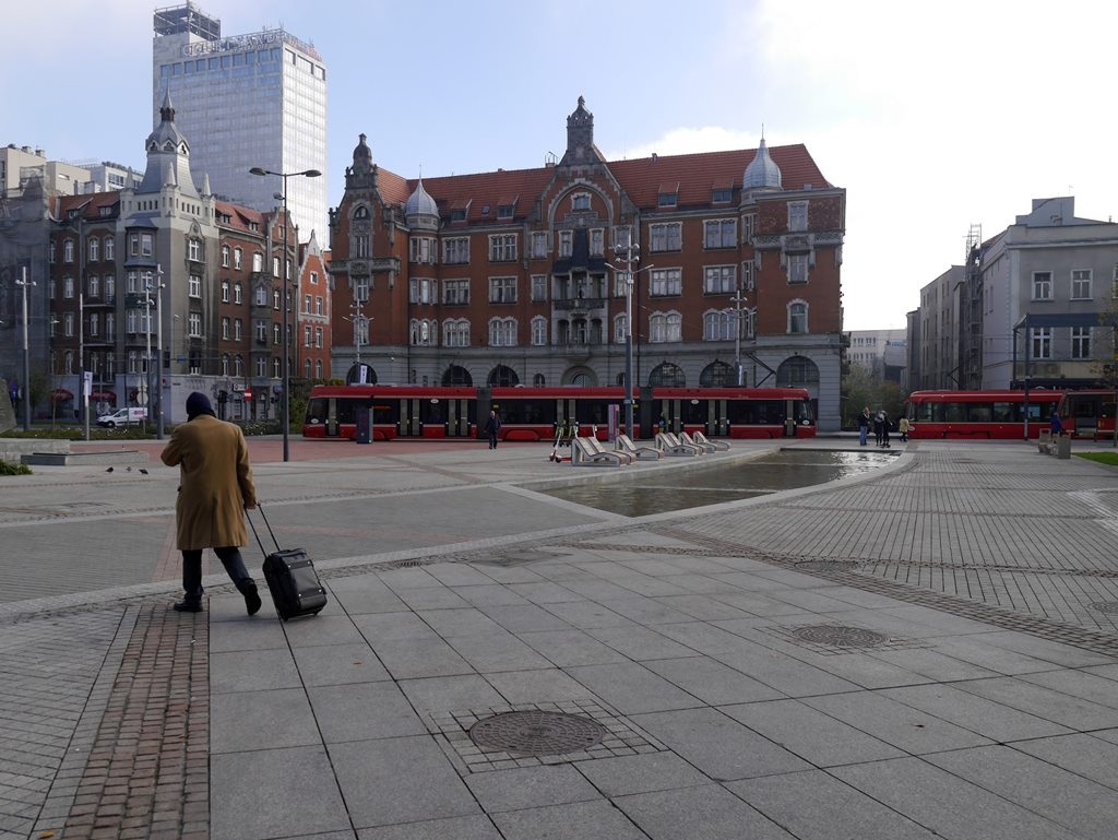 Dzień dobry Katowice. Budowa biurowca przy Chorzowskiej na ukończeniu