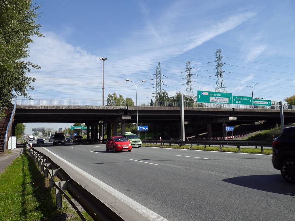 Kolejny etap prac na al. Roździeńskiego. Będą utrudnienia na trasie S86