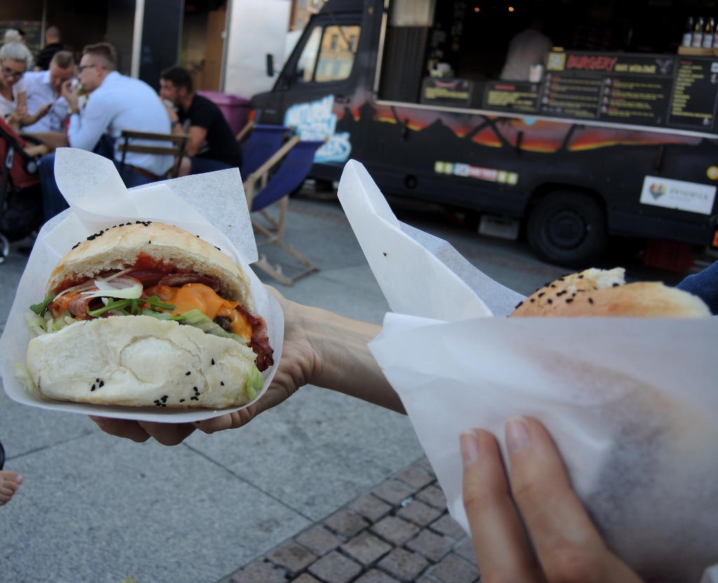Ostatnie food trucki na Rynku i azjatycka kuchnia w Szybie Wilson