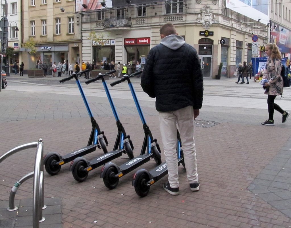 Elektryczne hulajnogi na minuty w Katowicach. Jest kolejna oferta
