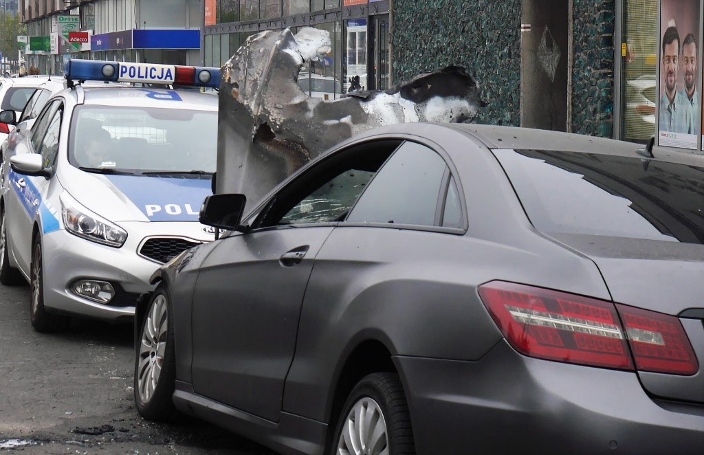Mercedes spłonął w centrum Katowic