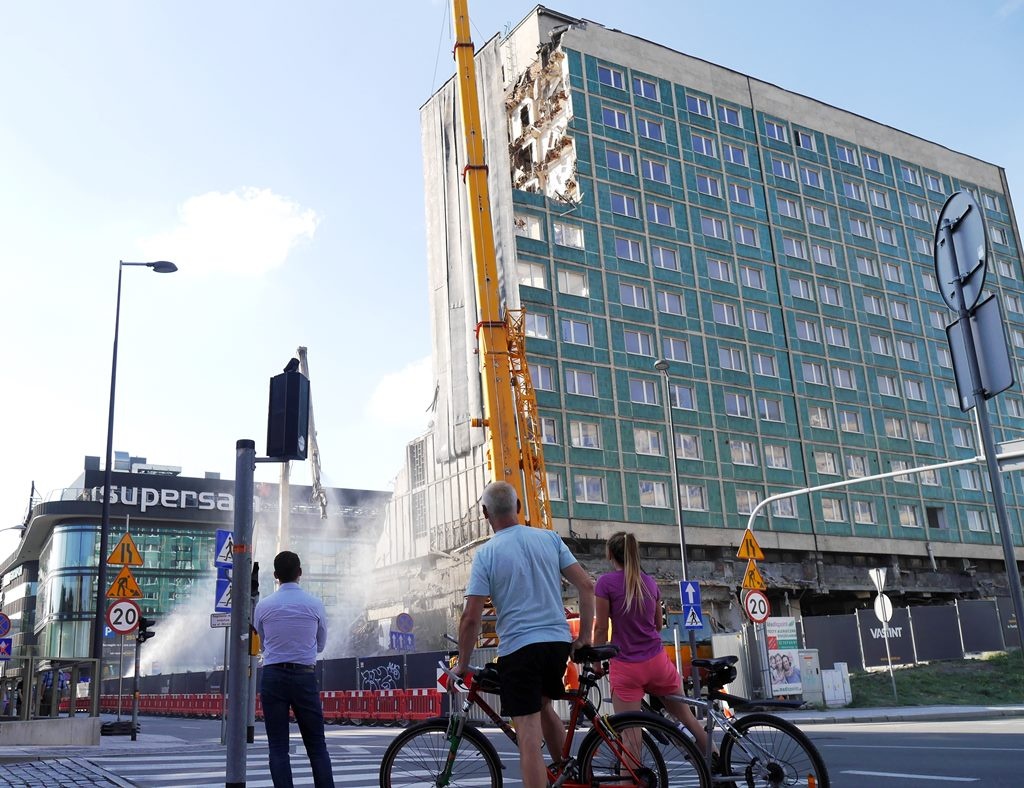 Hotel Silesia znika na oczach mieszkańców [GALERIA]