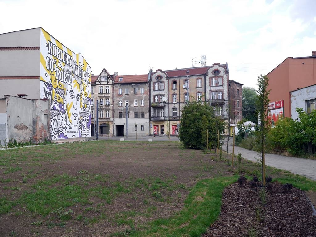 Dzień dobry Katowice. Jest problem z dokończeniem skweru w Załężu