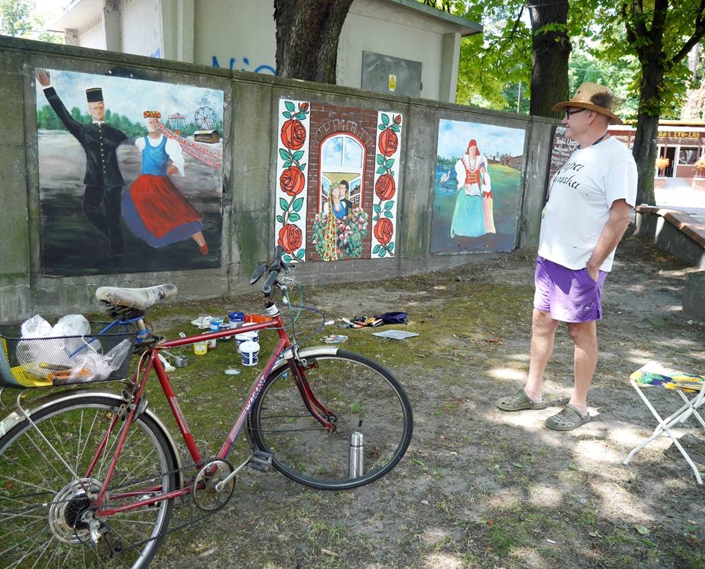 Hołd dla Nikiszowca zamiast kibolskiego napisu. Nowy mural malarza Grupy Janowskiej