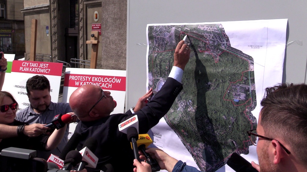 Prezydent Chorzowa: Katowice działają podstępnie. Chcą odebrać chorzowianom Park Śląski
