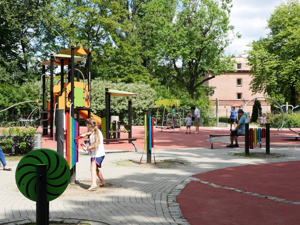 Park Bogucki w nowej odsłonie. Jest też automatyczna toaleta