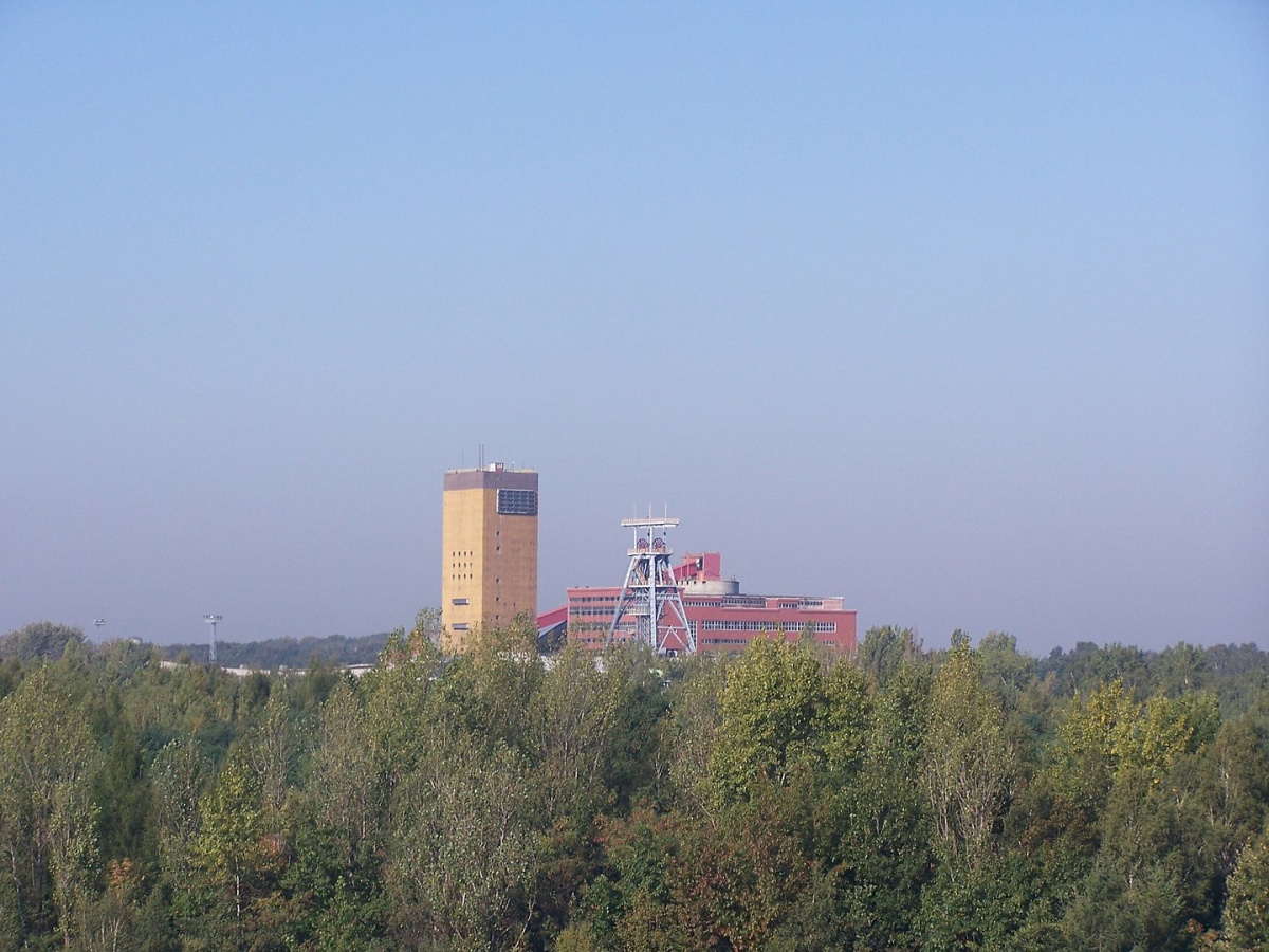 Trzech górników nie żyje po wstrząsie w kopalni 