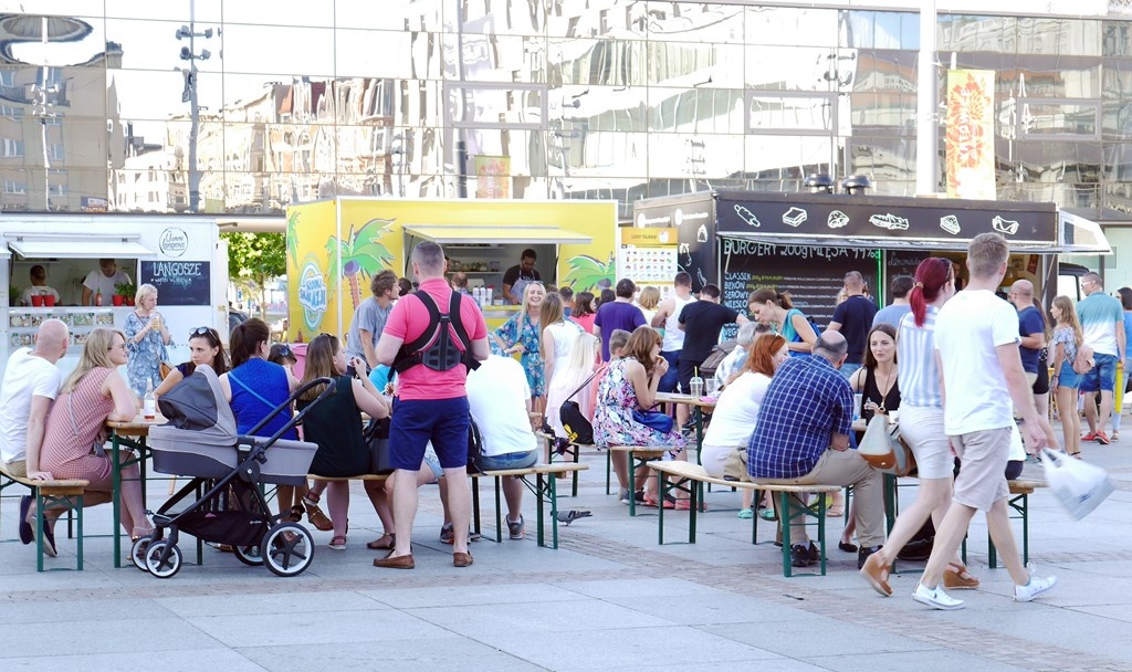 Rusza zlot food trucków na katowickim Rynku. Rozdajemy vouchery