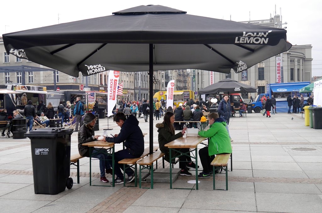 Rozpoczyna się zlot food trucków na Rynku