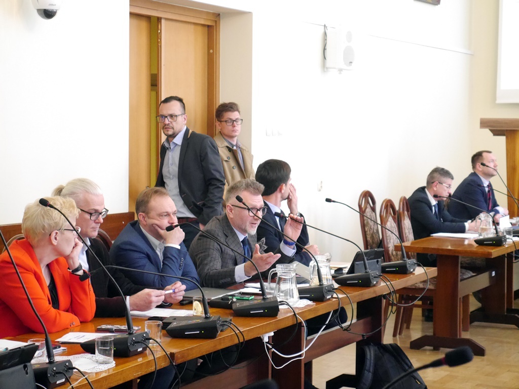 Polityczna wojna o smog w Katowicach. Wiceprezydent: 