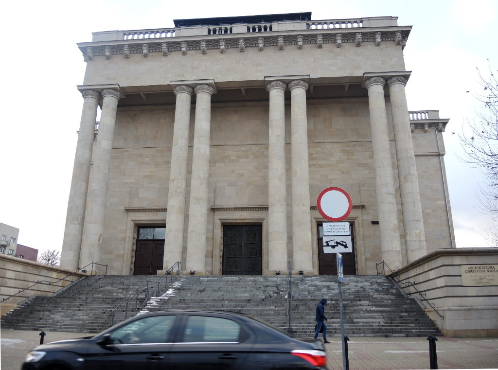 Dzień dobry Katowice. Koniec z dzikim parkingiem przy katedrze Chrystusa Króla