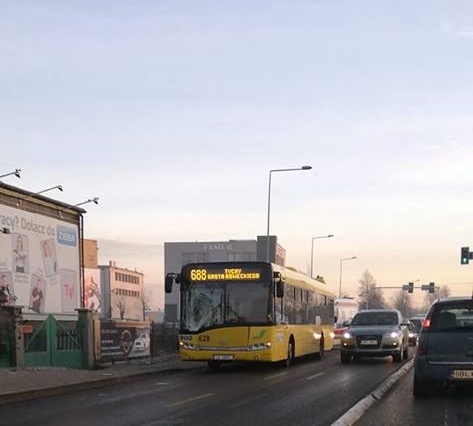 Autobus potrącił pieszego na południu Katowic