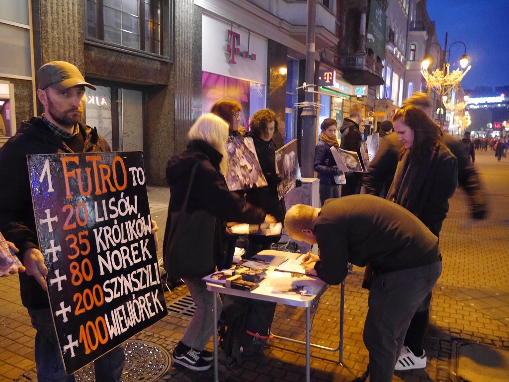 Koniec zabijania dla futer. Protest w centrum Katowic