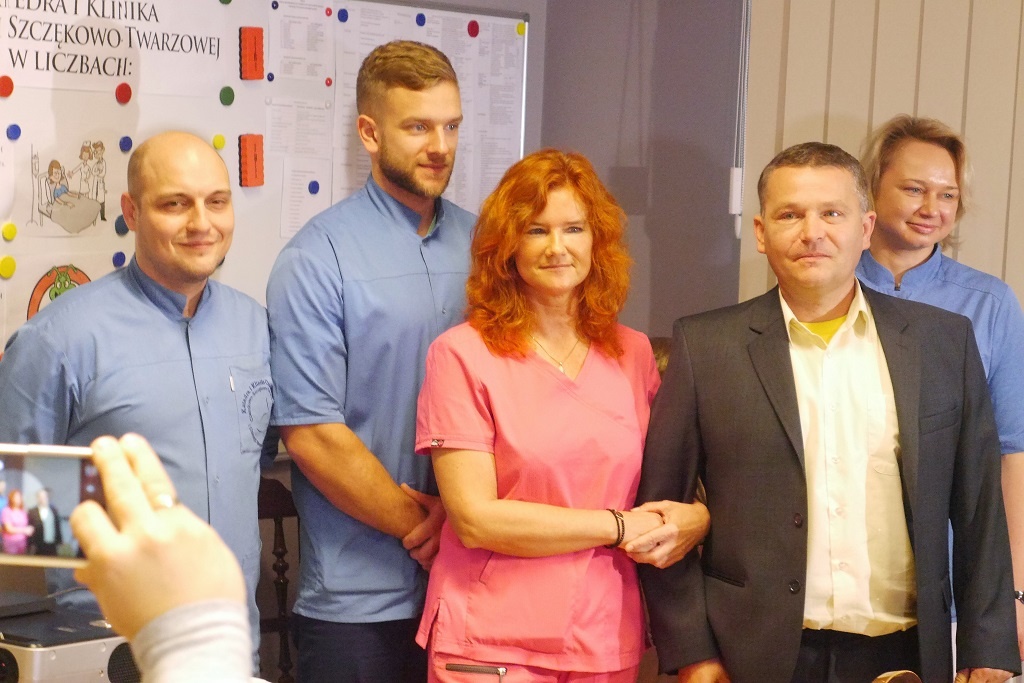 Lekarze z Katowic odtworzyli mężczyźnie zmiażdżoną twarz