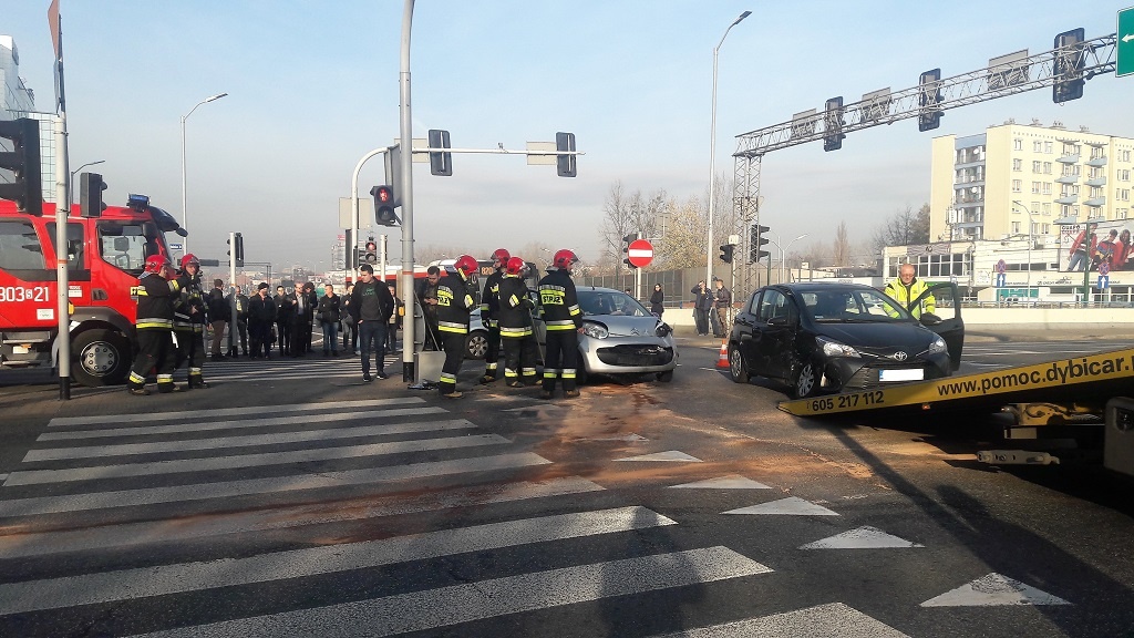 Wypadek w centrum Katowic. Dwie osoby są ranne