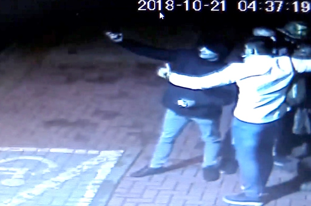 Przewrócili pomnik Witkacego w centrum Katowic. Tak wyglądają [WIDEO]