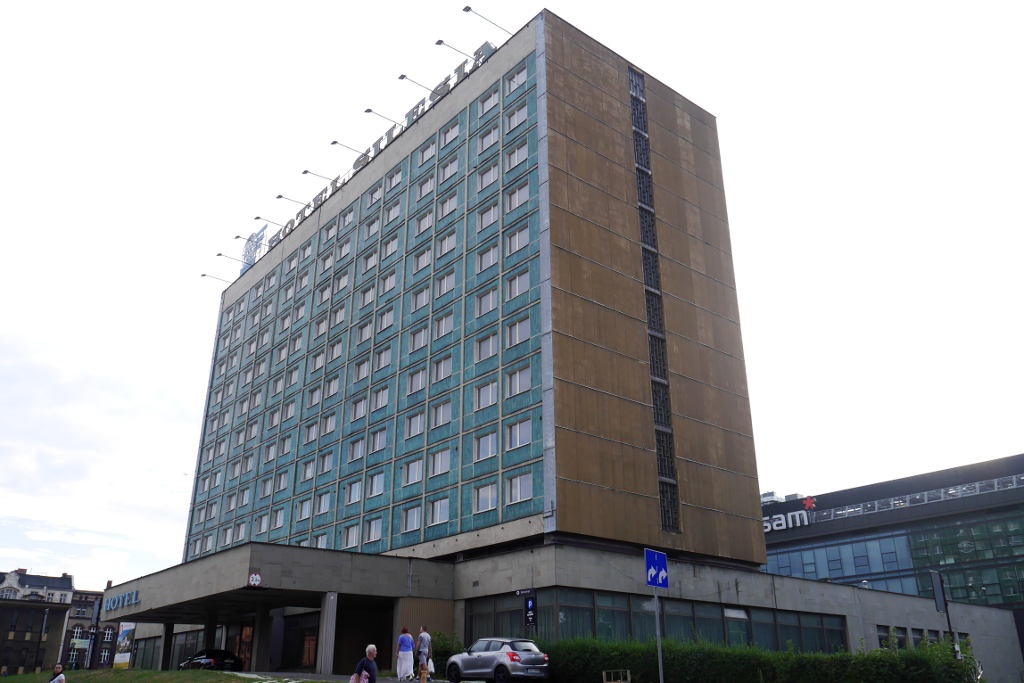 Rozpoczyna się rozbiórka Hotelu Silesia