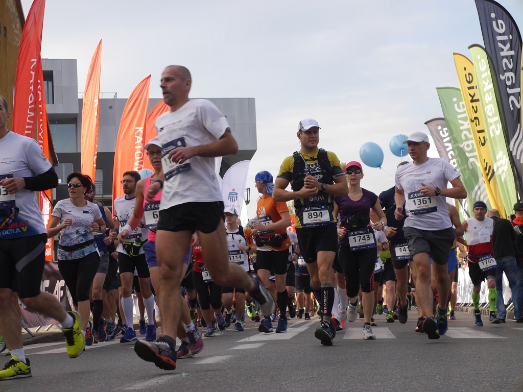 Ulicami Katowic przebiegł PKO Silesia Marathon