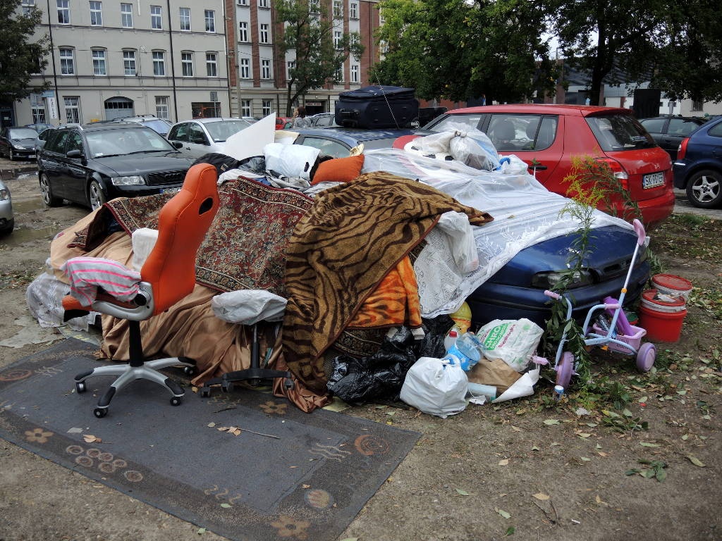 Dzień dobry Katowice. Wracamy do sprawy bezdomnego, który mieszka w samochodach