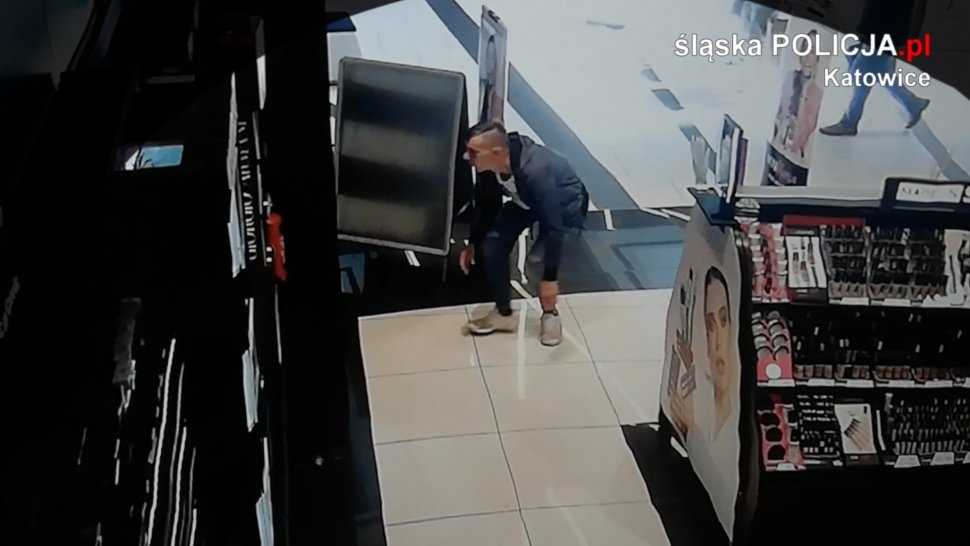 Kradzież perfum w Galerii Katowickiej. Sprawcę nagrał monitoring [WIDEO]