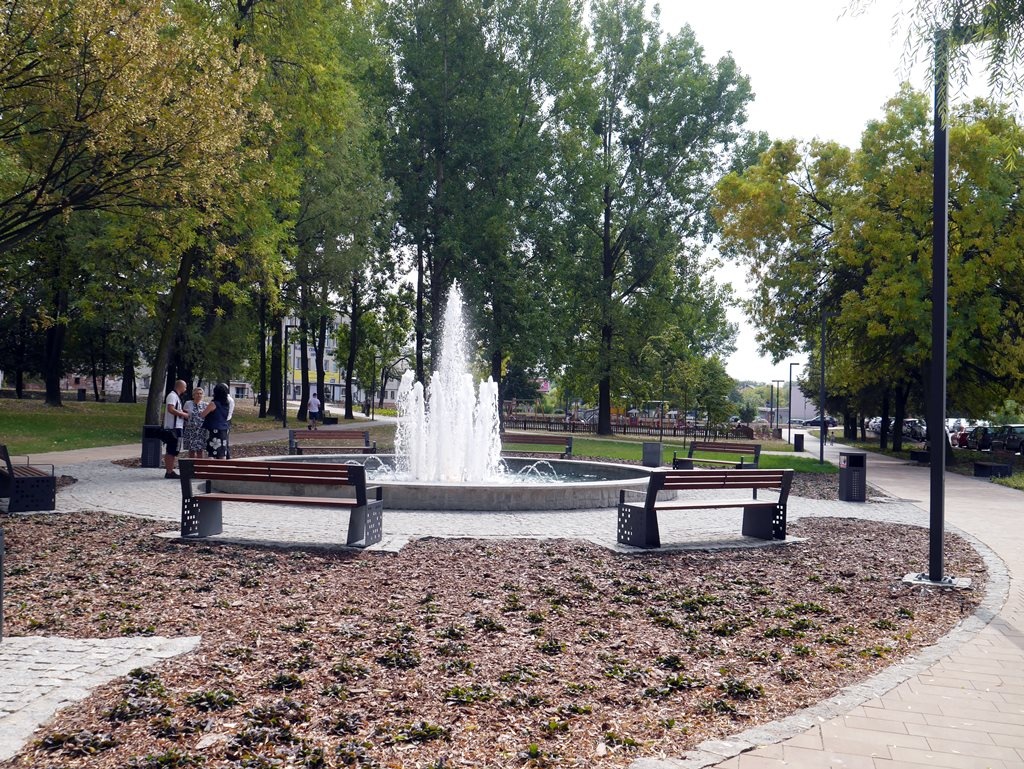 Skwer na północy Katowic jak nowy. Na inwestycję miasto wydało ok. 2,3 mln zł