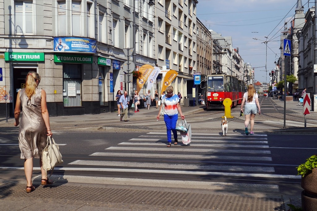 Dzień dobry Katowice. Zabytkowa kamienica w centrum miasta odsłonięta po remoncie