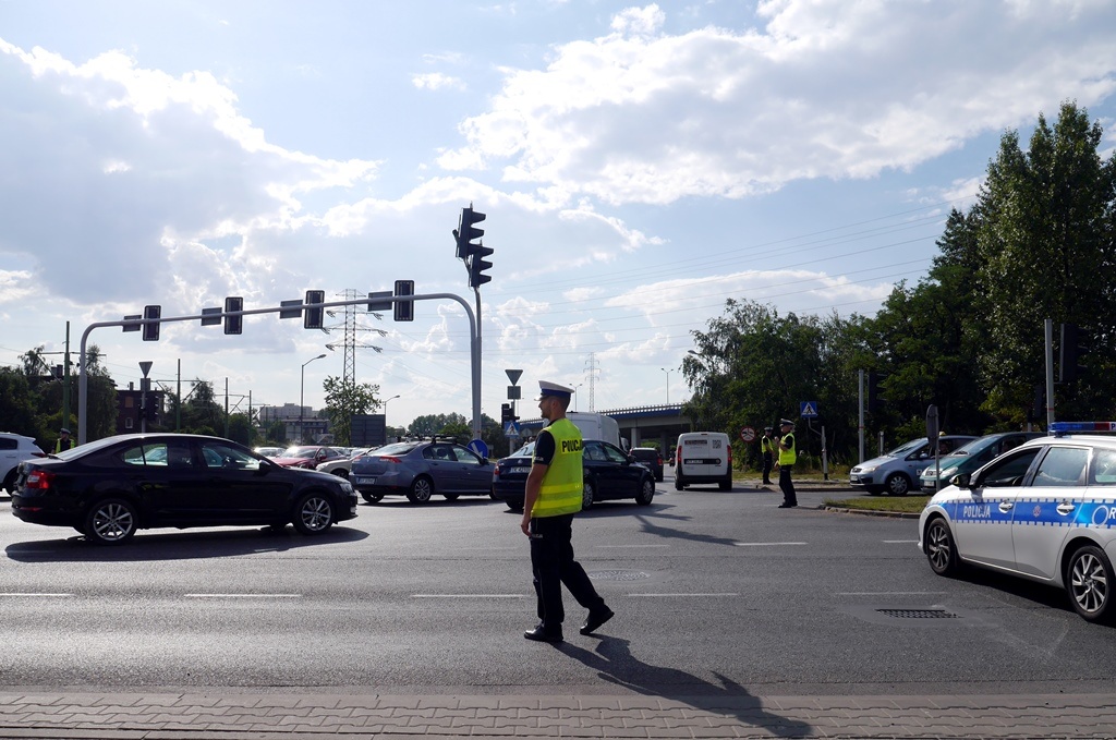 Korki w Katowicach. Policja kieruje ruchem na kilku skrzyżowaniach