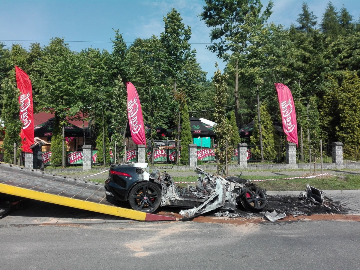Luksusowe auto spłonęło na Muchowcu