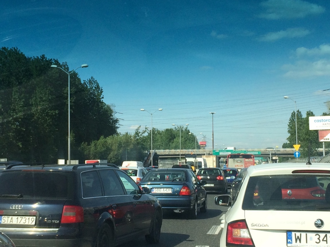 Zderzenie kilku samochodów na S86. Policja zamyka drogi